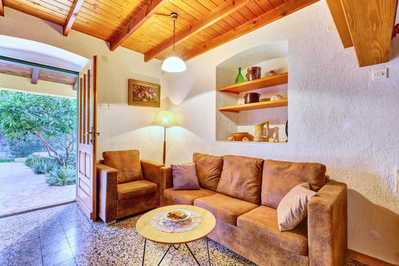 Villa Casa Aromatica Maria Mali Lošinj Exterior foto